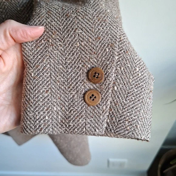 Emanuel Ungaro Vintage Tan Tweed/Wool Single-breasted Overcoat (Size 8; EU 42) - Picture 9 of 12